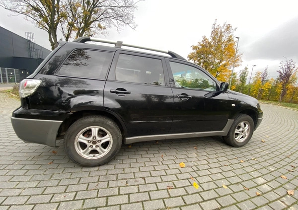 Mitsubishi Outlander cena 5900 przebieg: 360000, rok produkcji 2003 z Szczecin małe 466